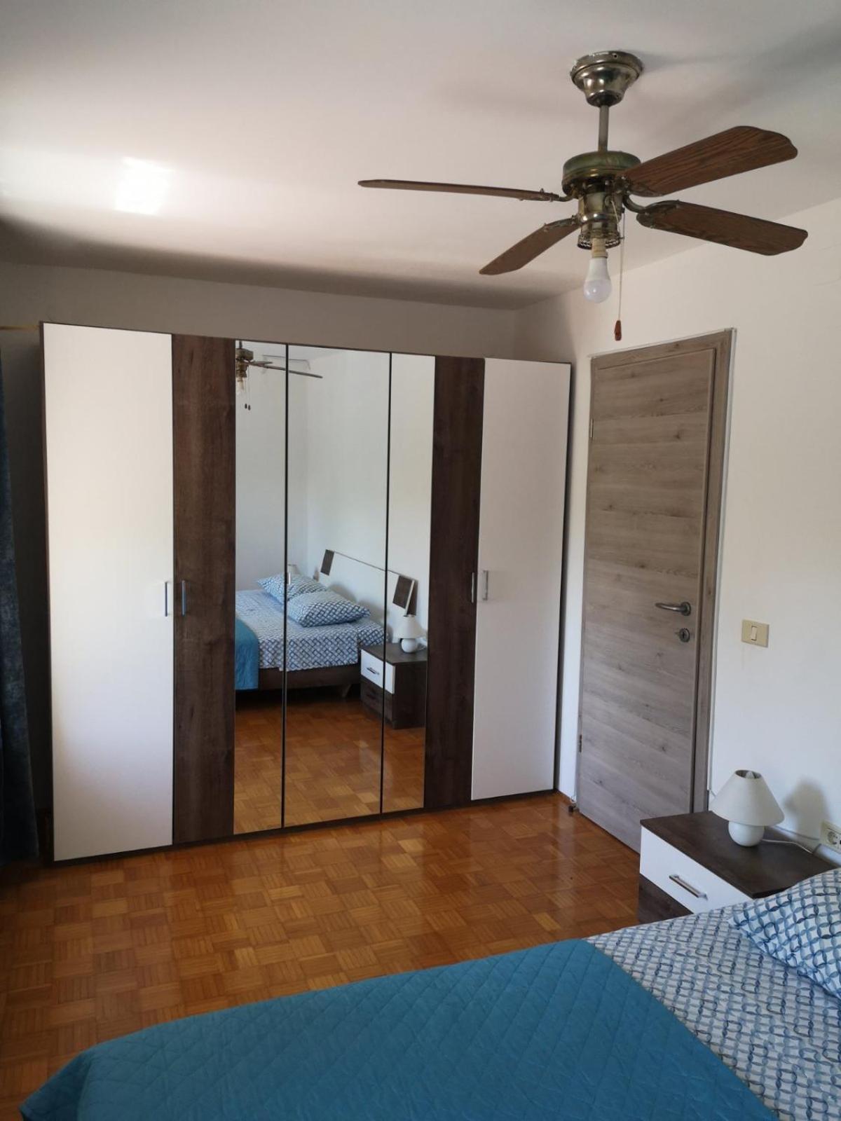 Apartma Ester Lucija Dış mekan fotoğraf