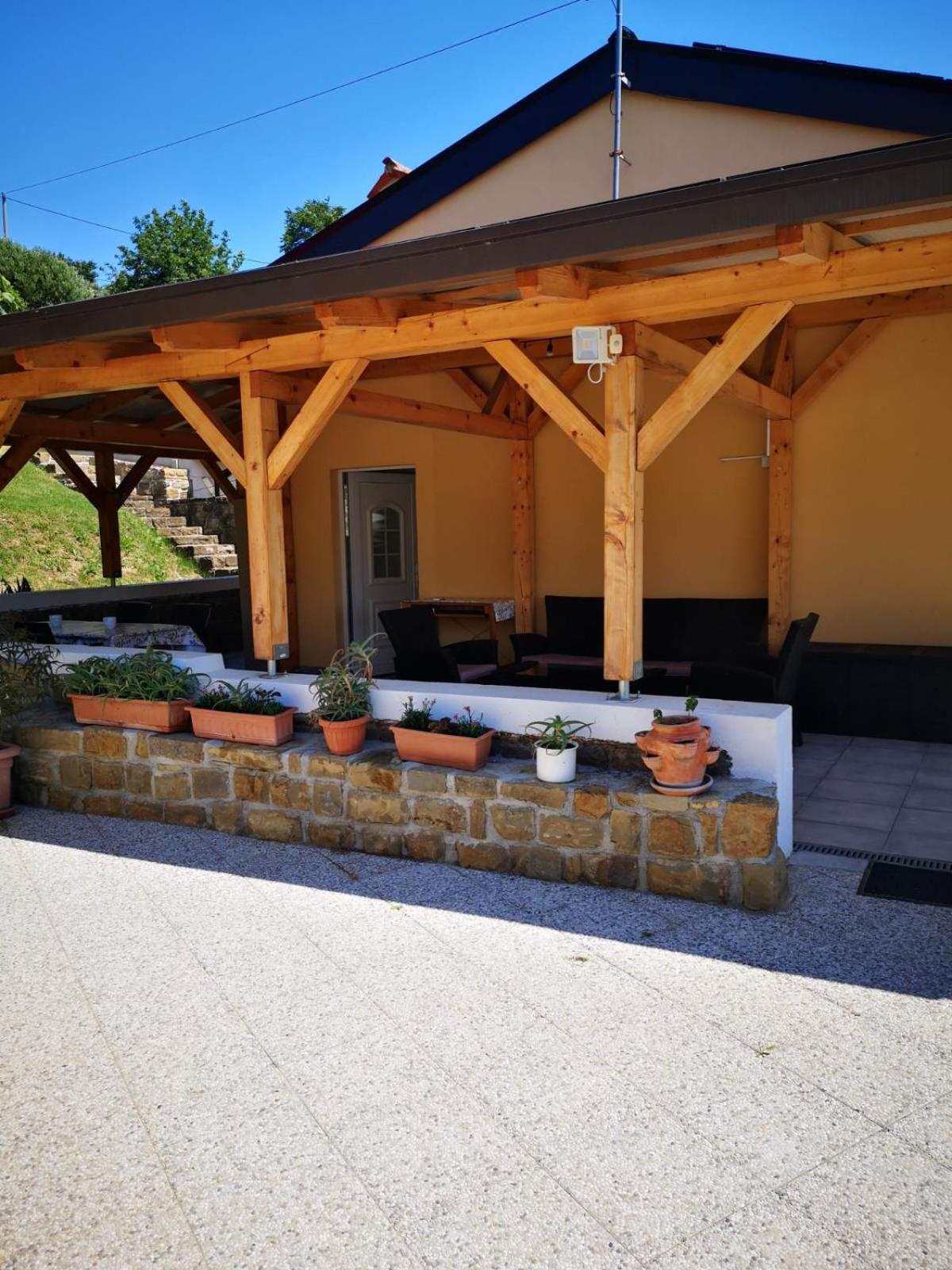 Apartma Ester Lucija Dış mekan fotoğraf